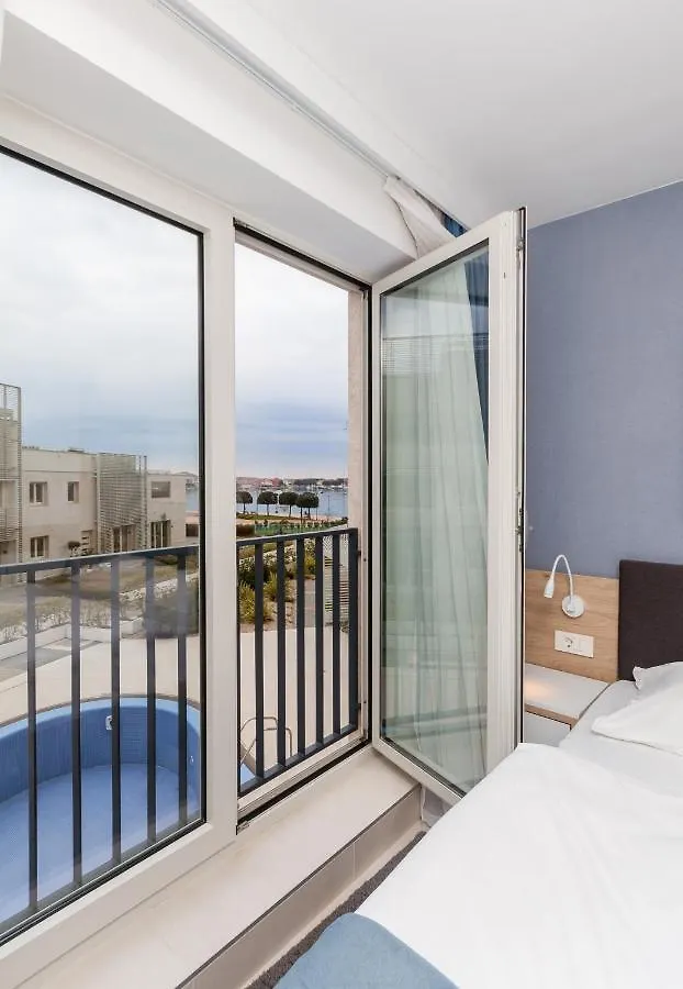 Garden Palace Marjeta Apartment With Free Parking Umag