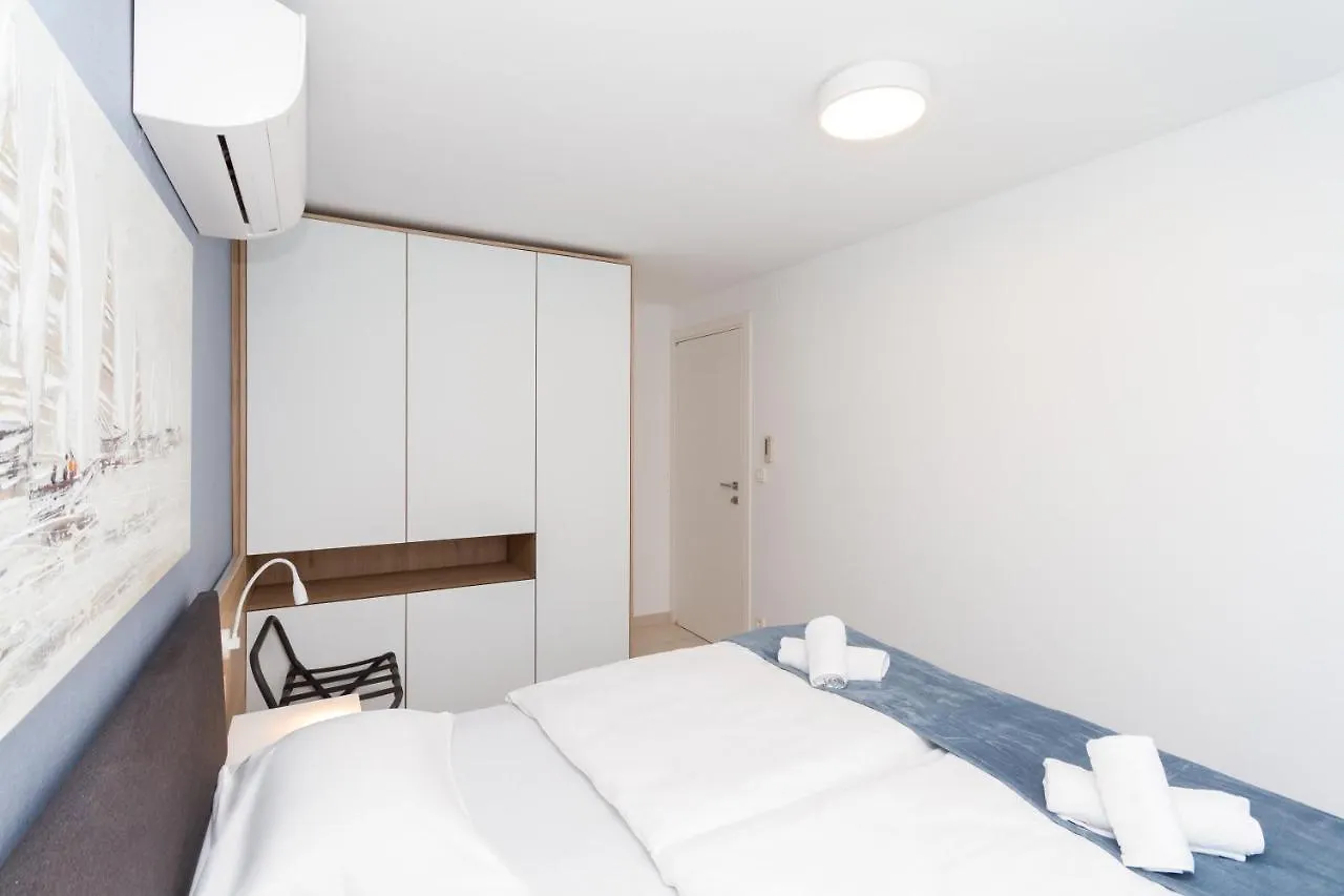 Garden Palace Marjeta Apartment With Free Parking Umag