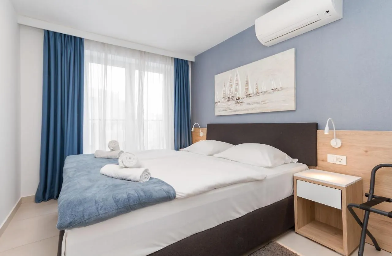 Garden Palace Marjeta Apartment With Free Parking Umag